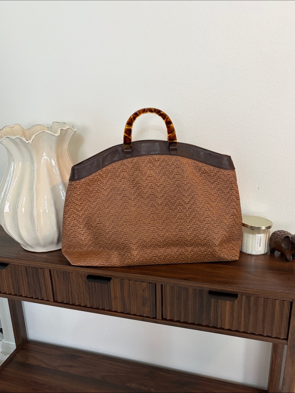 Woven Brown Tote with Tortoiseshell Top Handle - Picture 3 of 7